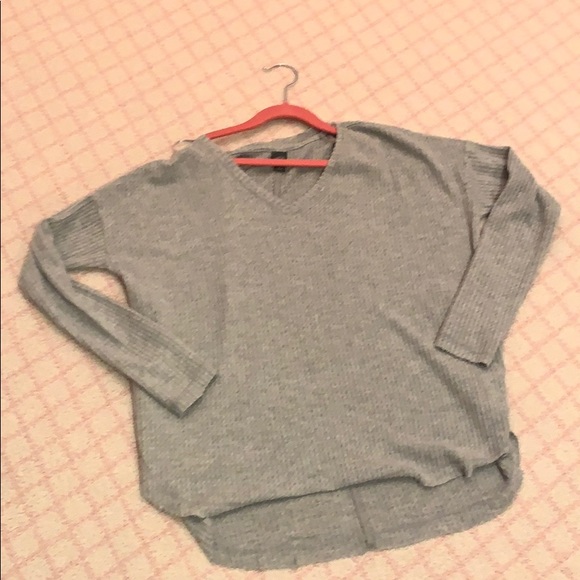Super soft Gray sweater - Picture 1 of 3